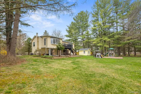 $820,000 | 10 Cottage Lane, Suffern, NY 10901