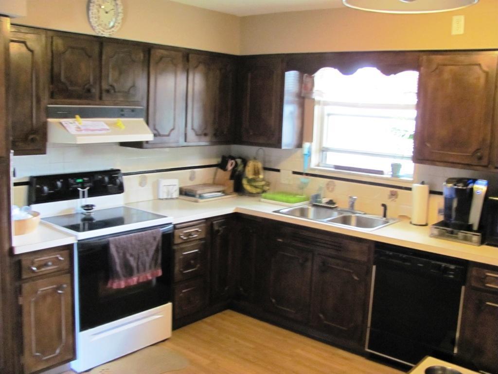 1699 Sandhurst Road Columbus, OH 43229 - Photo 4 of 16 Gallery Image 4