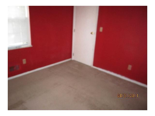 5732 Beechcroft Road, Unit F Columbus, OH 43229 - Photo 8 of 11 Gallery Image 8