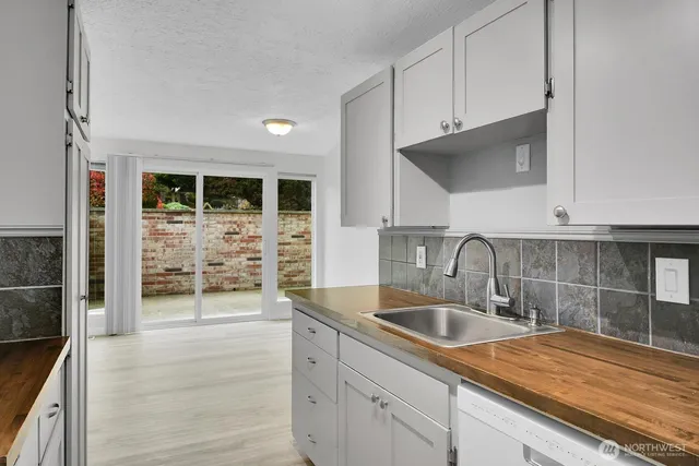 $419,000 | 184 Southwest 200th Street, Normandy Park, WA 98166