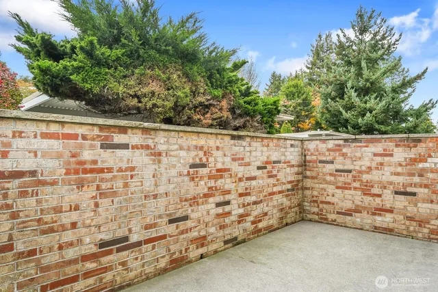 $419,000 | 184 Southwest 200th Street, Normandy Park, WA 98166