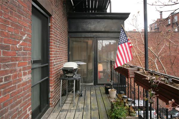 315 Beacon Street, Unit 5 Boston, MA 02116 - Photo 9 of 10 a view of balcony and patio