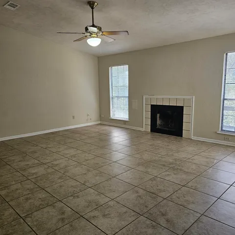 $1,950 | 261 Starmount Drive, Tallahassee, FL 32312