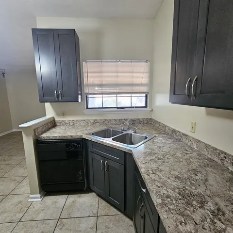 $1,950 | 261 Starmount Drive, Tallahassee, FL 32312