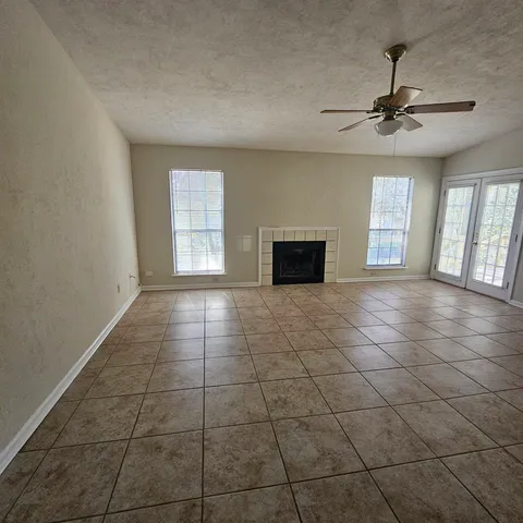 $1,950 | 261 Starmount Drive, Tallahassee, FL 32312