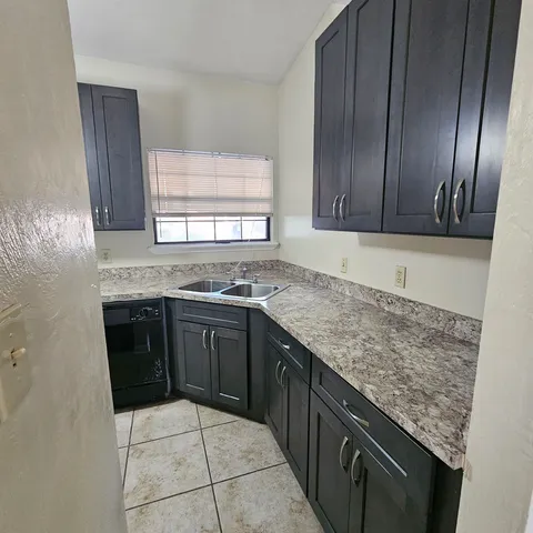 $1,950 | 261 Starmount Drive, Tallahassee, FL 32312