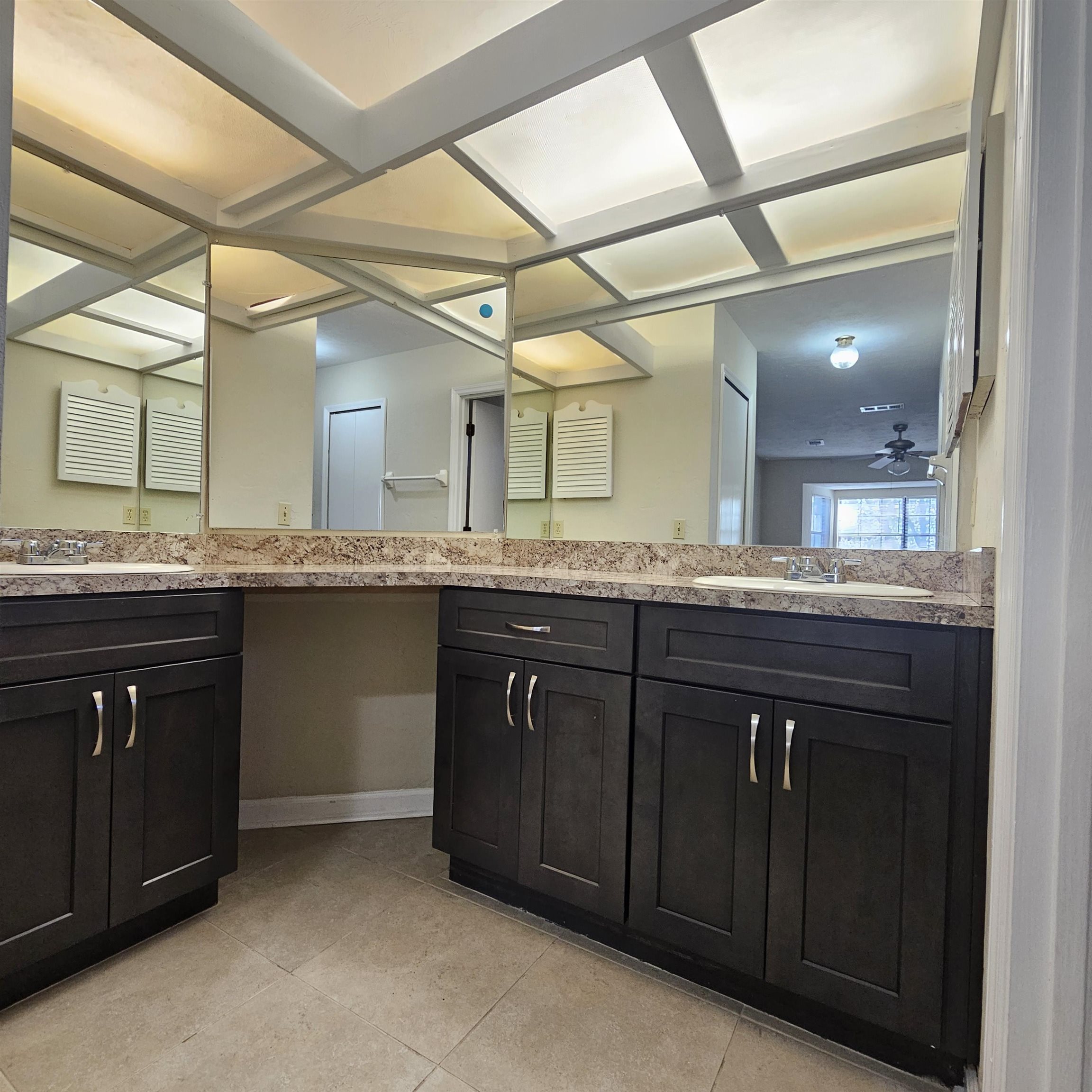 261 Starmount Drive Tallahassee, FL 32312 - Photo 5 of 43