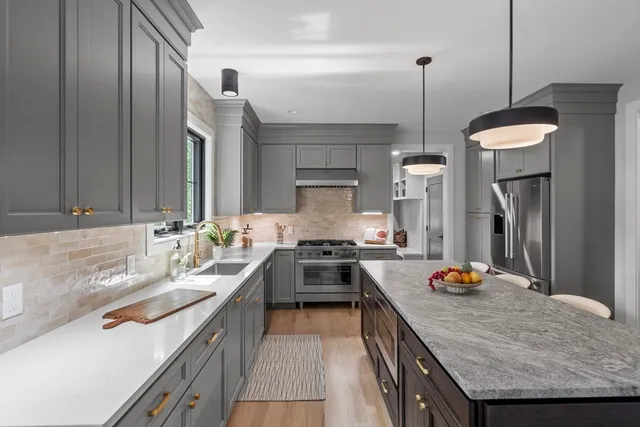 $1,799,000 | 11 Avon Lane, Natick, MA 01760