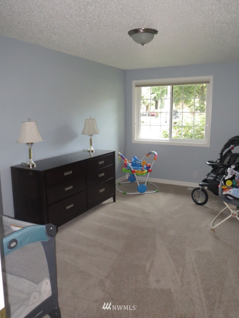 14033 180th Avenue Southeast Renton, WA 98059 - Photo 11 of 15 Gallery Image 11