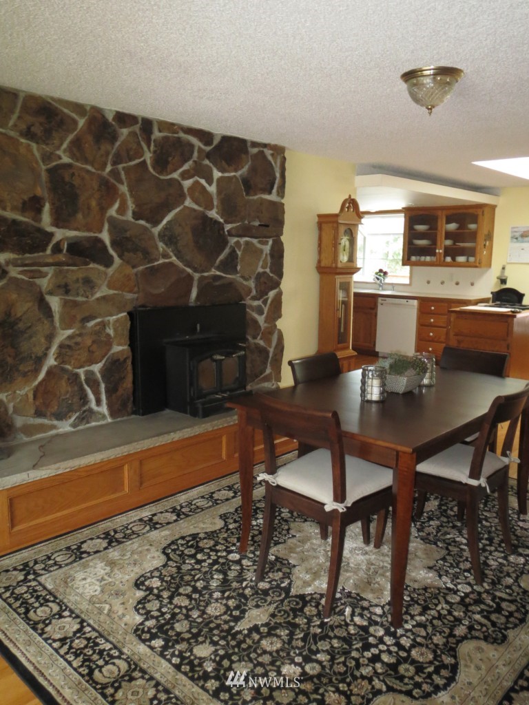 14033 180th Avenue Southeast Renton, WA 98059 - Photo 8 of 15 Gallery Image 8