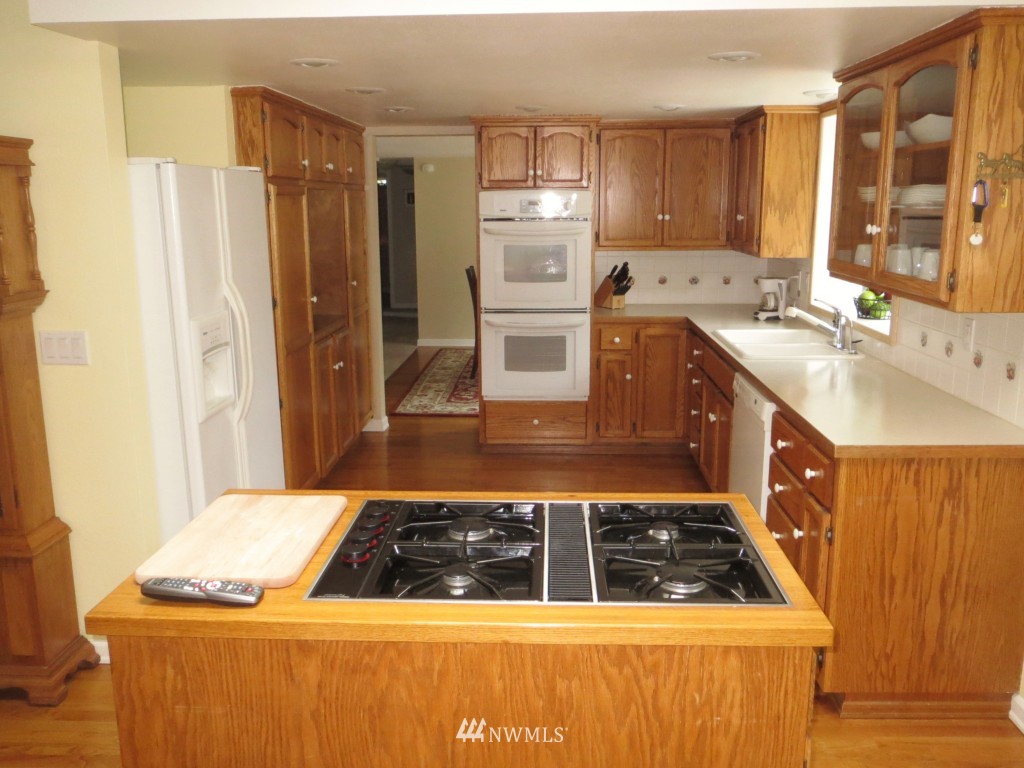 14033 180th Avenue Southeast Renton, WA 98059 - Photo 9 of 15 Gallery Image 9