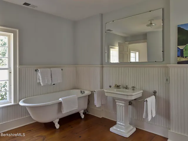 a view of an entryway