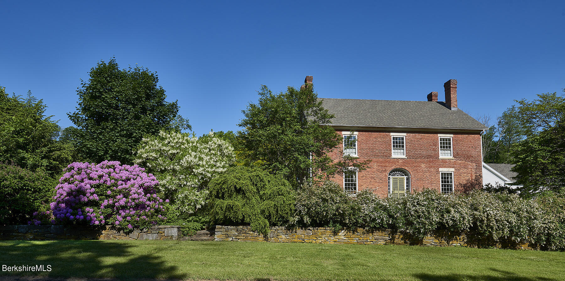 17 East Street Stockbridge, MA 01262 - Photo 4 of 43 Facade - front of house