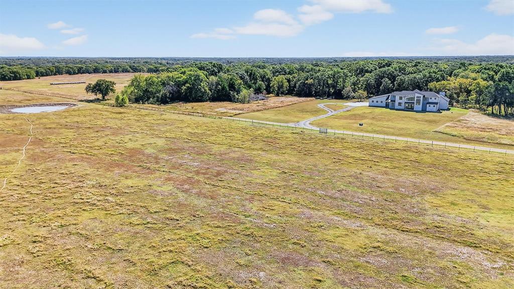 186 Martin Lane Sadler, TX 76264 - Photo 7 of 39