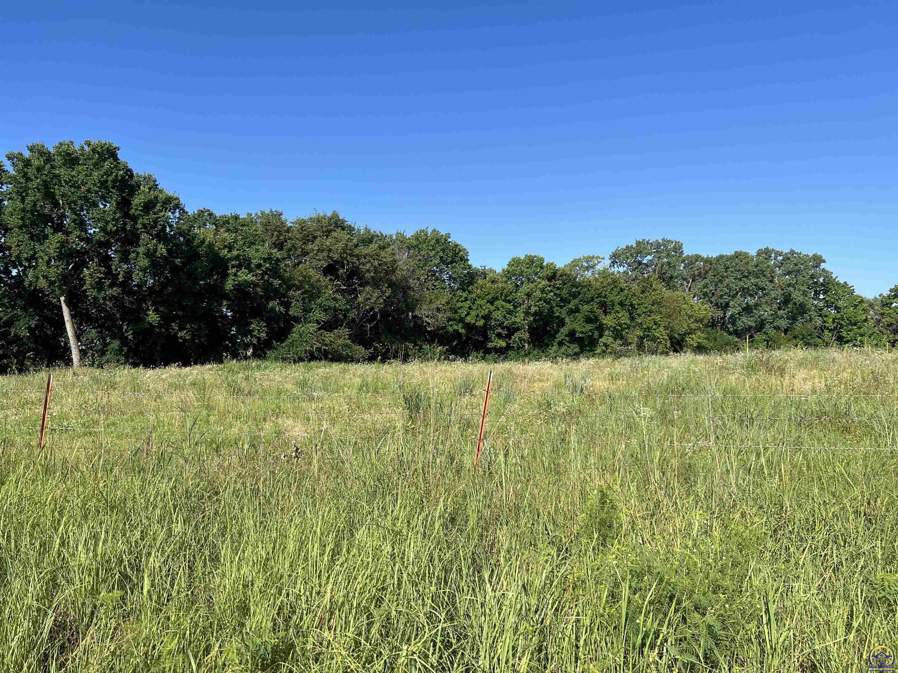 1 Northwest Jennings Road Topeka, KS 66618 - Photo 2 of 4