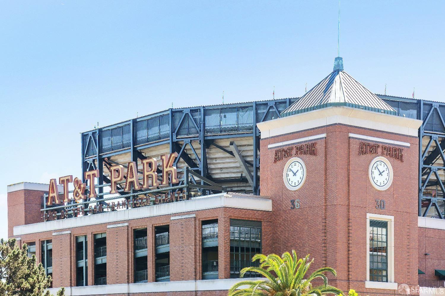 401 Harrison Street, Unit 9H San Francisco, CA 94105 - Photo 43 of 44 a front view of a building