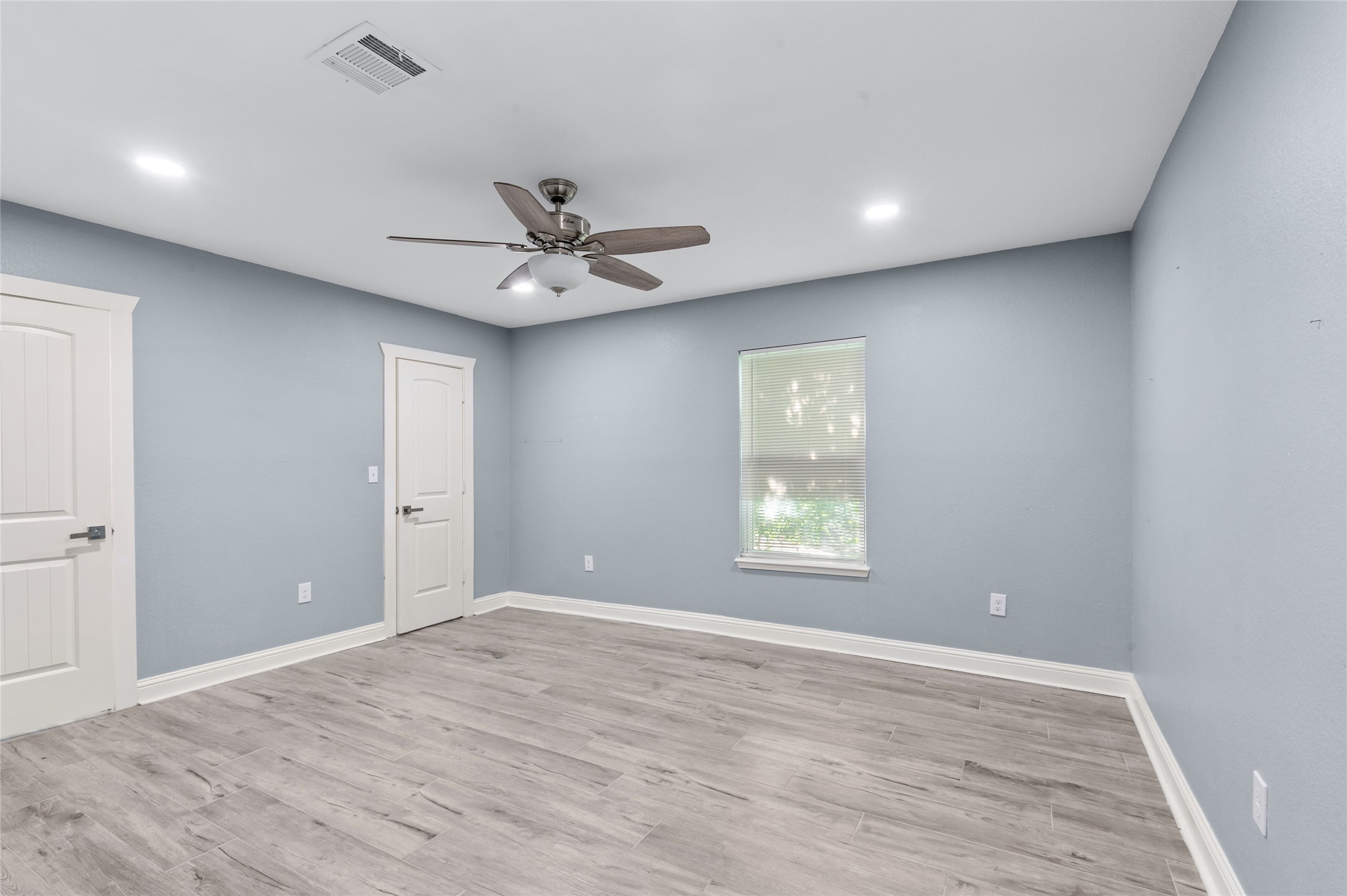 3853 Rosedale Street Houston, TX 77004 - Photo 24 of 50 Primary Bedroom