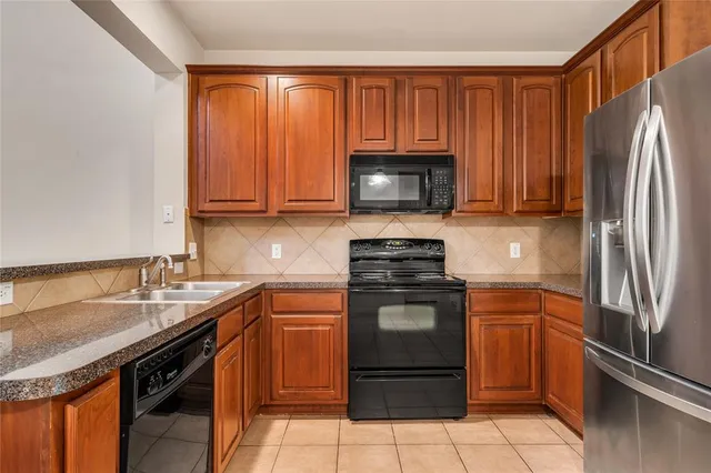 $2,100 | 2402 Durango Ridge Drive, Bedford, TX 76021