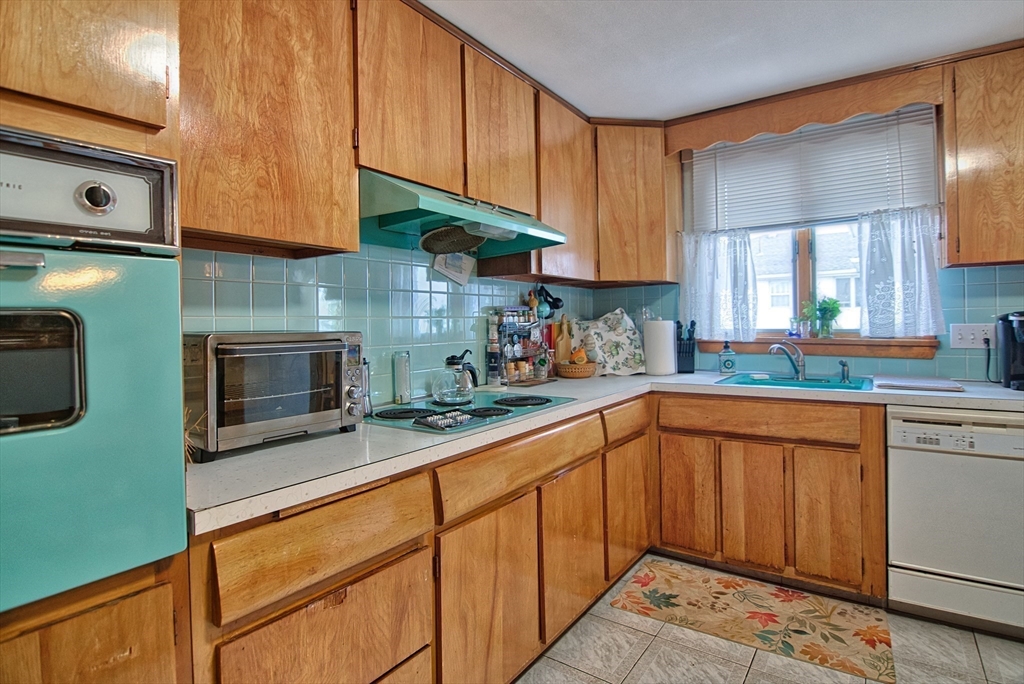 35 Johnny Road Revere, MA 02151 - Photo 14 of 31 Gallery Image 14