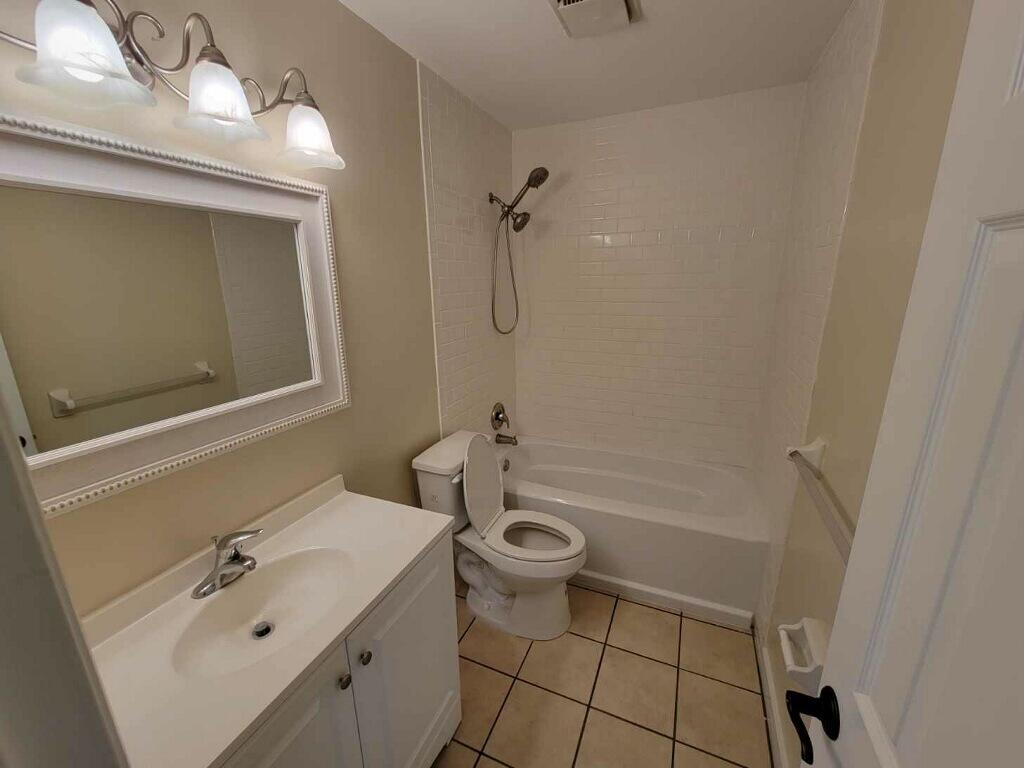 8753 Southeast Hobe Ridge Avenue, Unit 8755 Hobe Sound, FL 33455 - Photo 5 of 10 imagejpeg_2-1