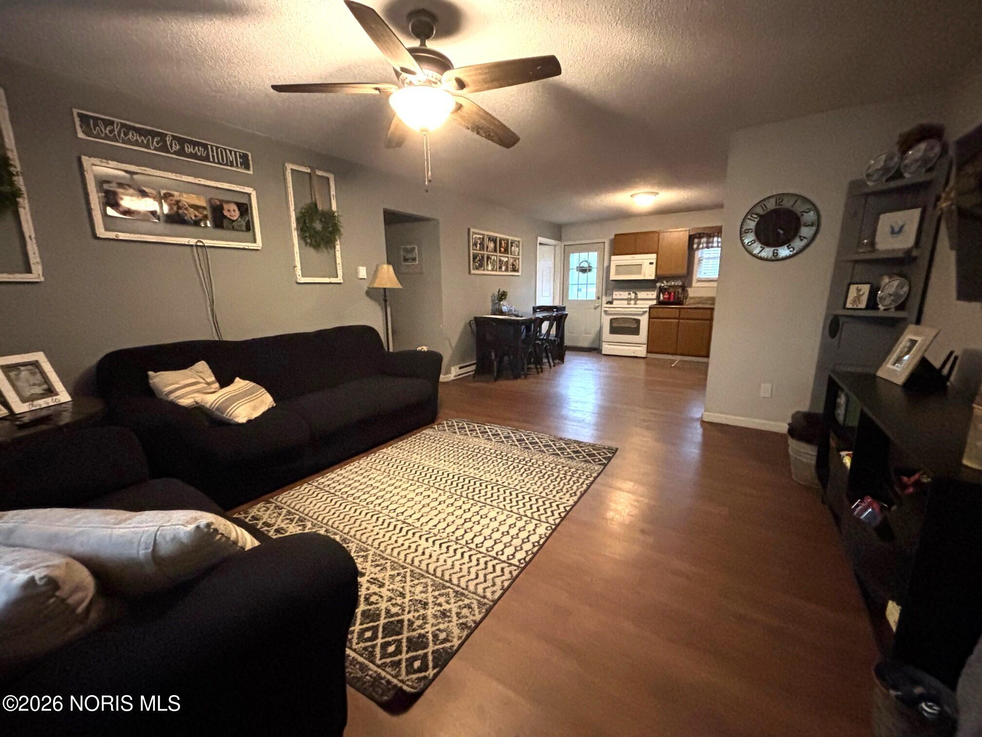 25981 Edith Street Defiance, OH 43512 - Photo 7 of 19 Living room