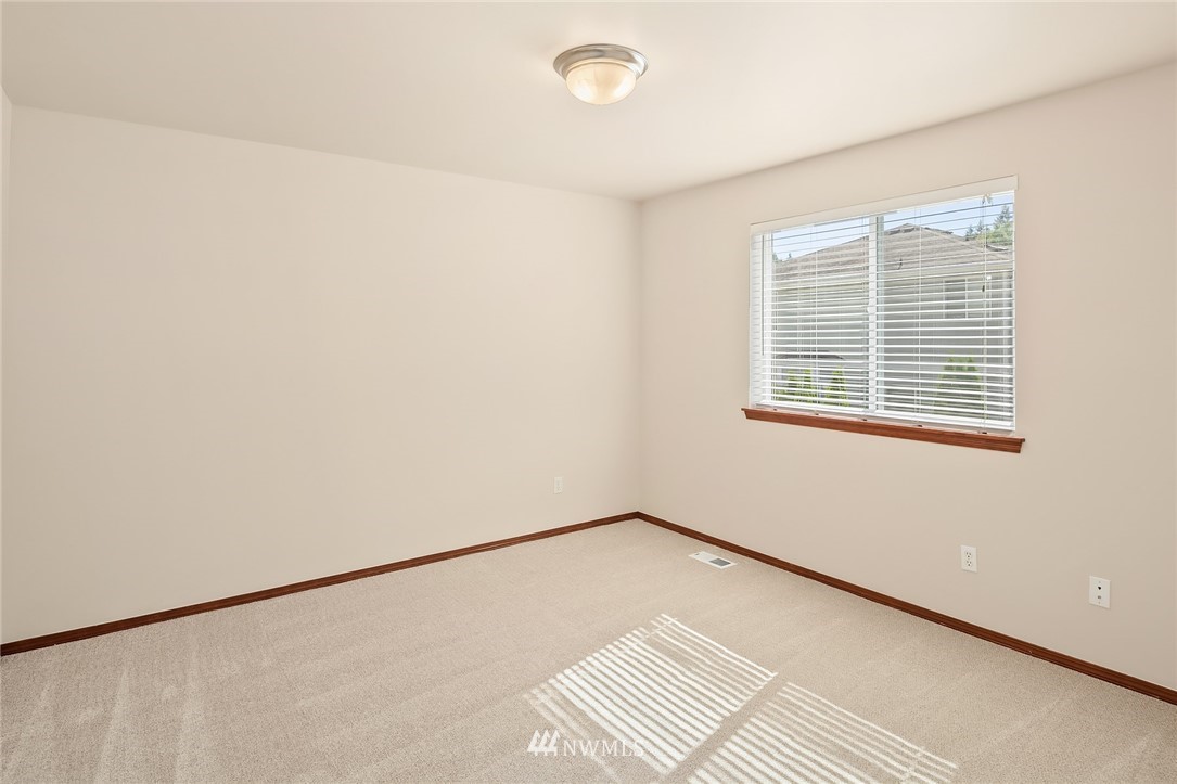 23728 17th Avenue West Bothell, WA 98021 - Photo 22 of 31