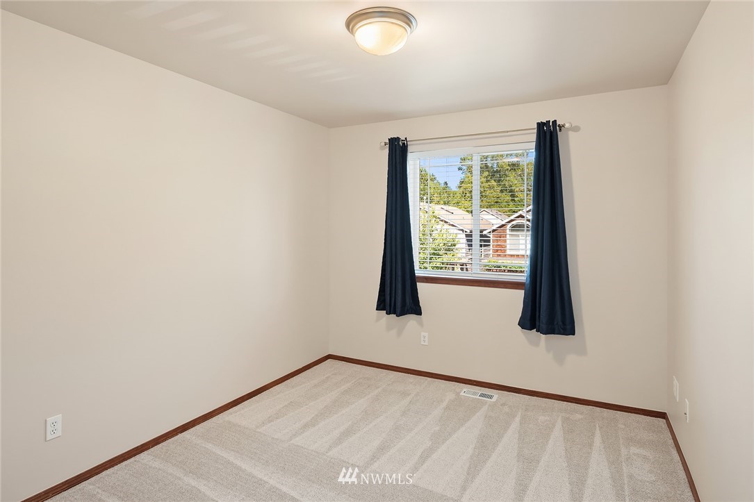 23728 17th Avenue West Bothell, WA 98021 - Photo 23 of 31