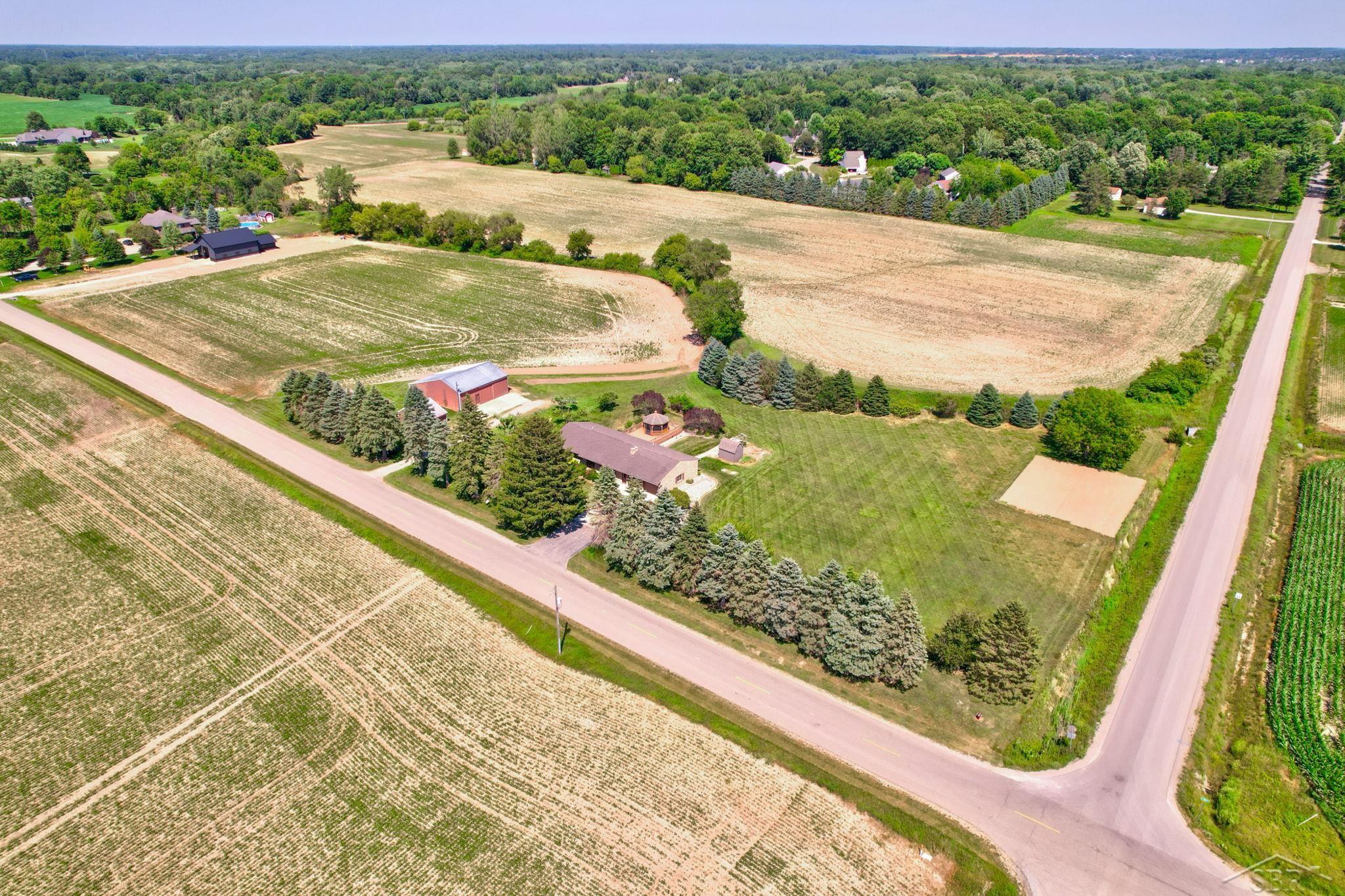 8530 South Orr Road Freeland, MI 48623 - Photo 55 of 61