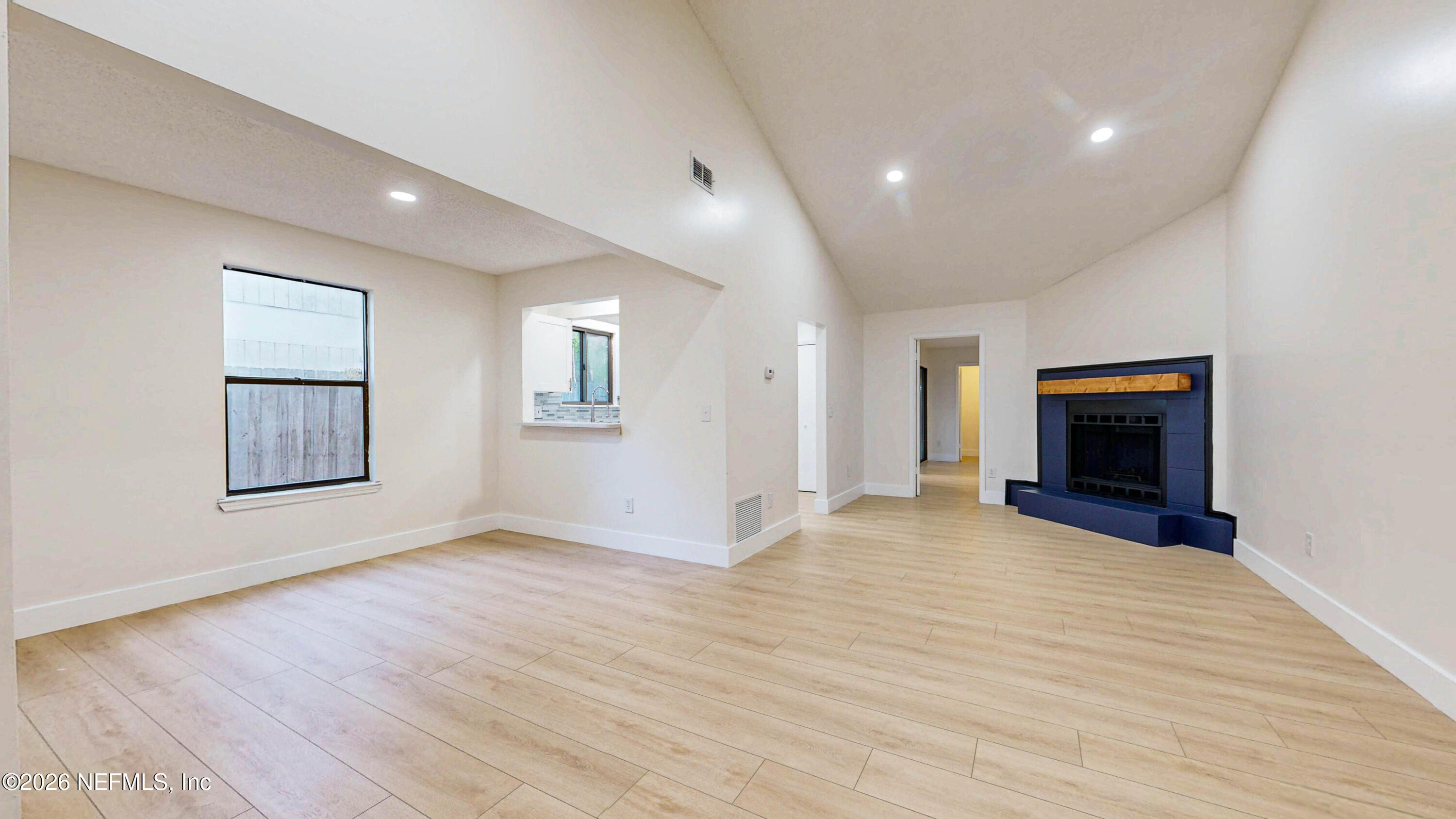 4773 Barnes Road South Jacksonville, FL 32207 - Photo 4 of 26 beyc6a2031b716652