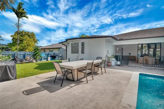 $1,849,900 | 10195 Northwest 26th Street, Doral, FL 33172