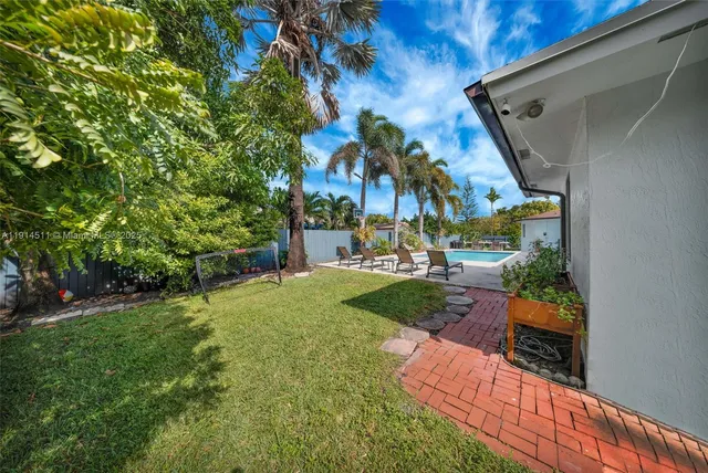 $1,849,900 | 10195 Northwest 26th Street, Doral, FL 33172
