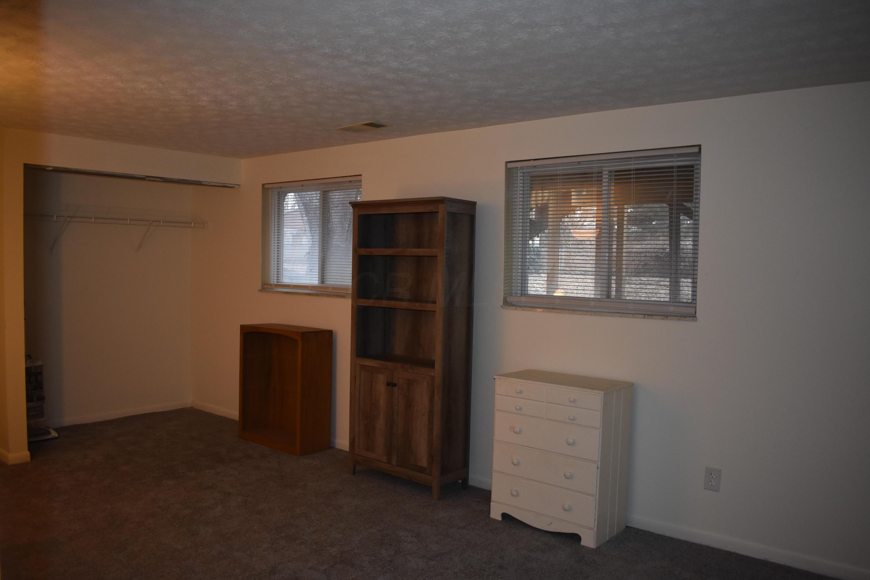 3063 Whitlow Road Columbus, OH 43232 - Photo 15 of 19 Gallery Image 15