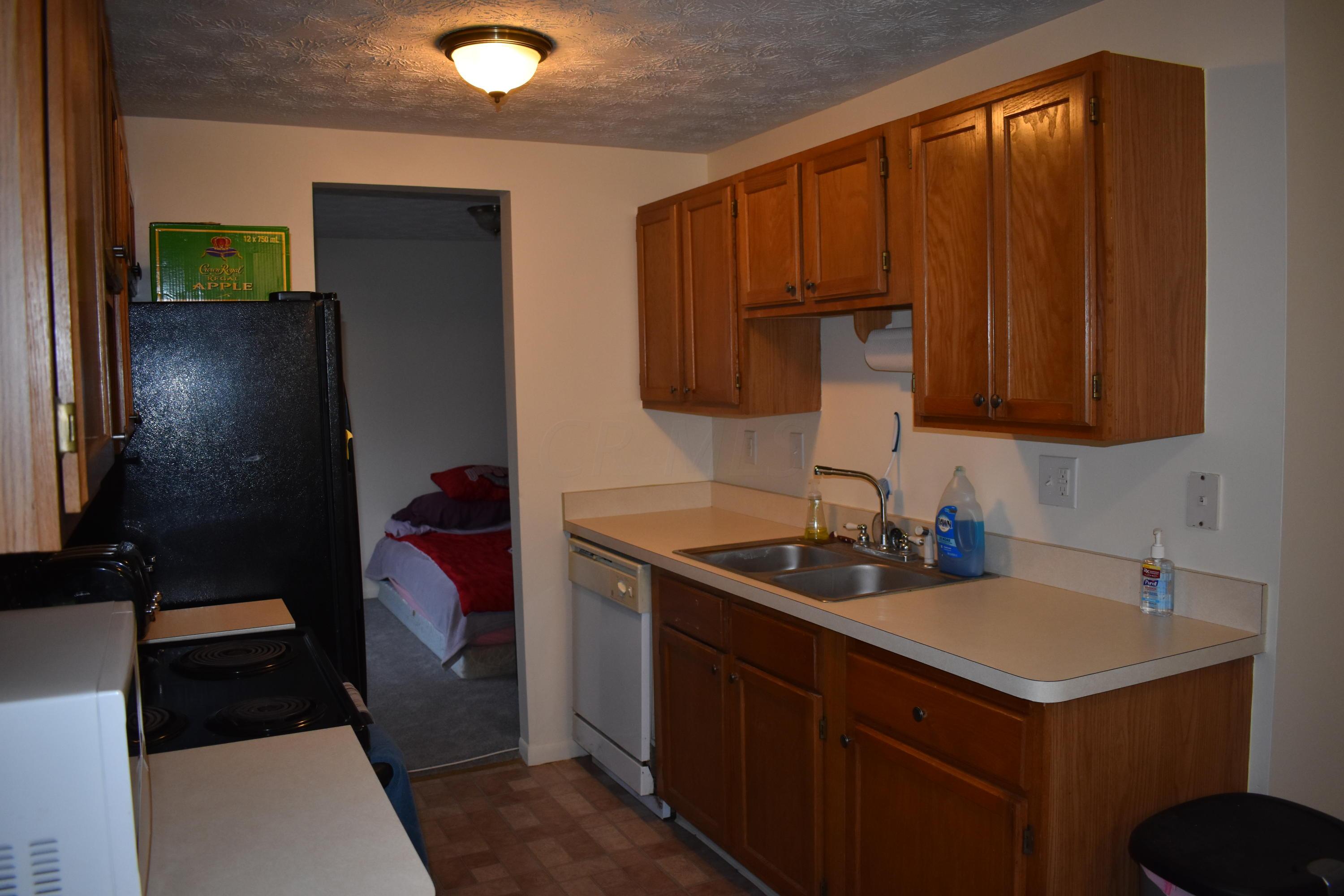 3063 Whitlow Road Columbus, OH 43232 - Photo 3 of 19 Gallery Image 3