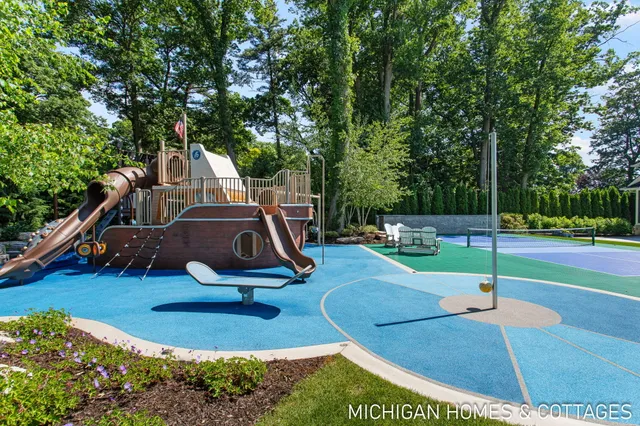 $9,999,900 | 229 Norwood Avenue, Holland, MI 49424