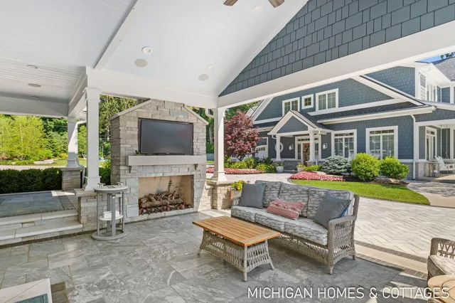 $9,999,900 | 229 Norwood Avenue, Holland, MI 49424