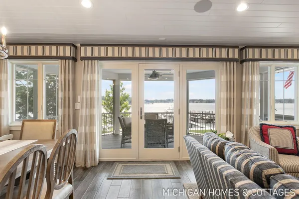 $9,999,900 | 229 Norwood Avenue, Holland, MI 49424