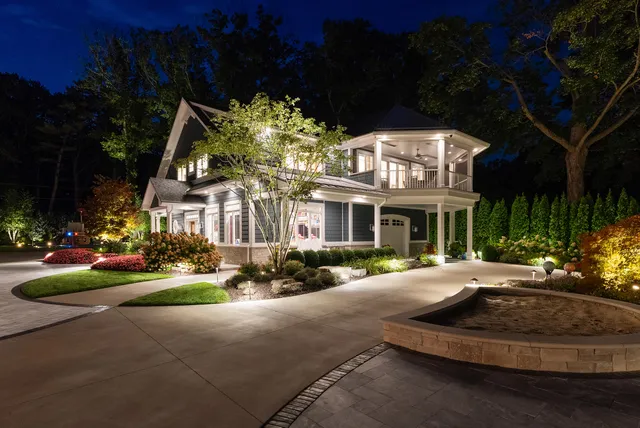 $9,999,900 | 229 Norwood Avenue, Holland, MI 49424