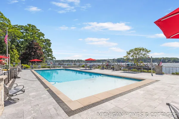 $9,999,900 | 229 Norwood Avenue, Holland, MI 49424