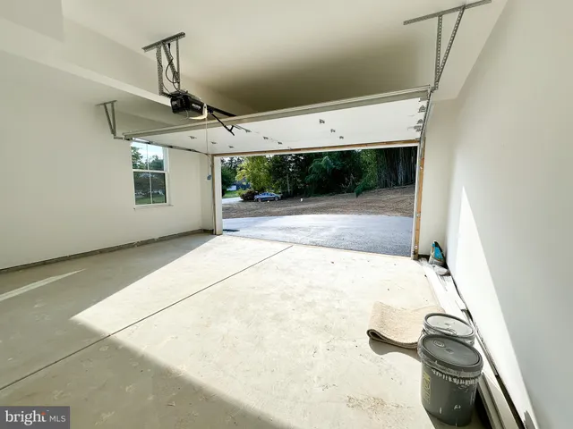 a view of a garage