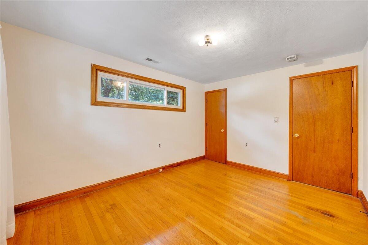 2215 Wildwood Road Salem, VA 24153 - Photo 19 of 35 17-MIB09876