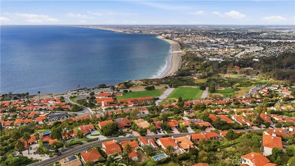 $10,000 | 624 VÃa Del Monte, Palos Verdes Estates, CA 90274