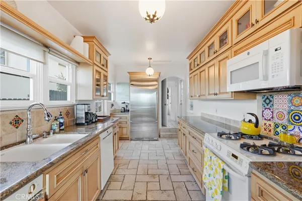 $10,000 | 624 VÃa Del Monte, Palos Verdes Estates, CA 90274