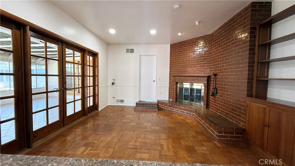 1048 East 45th Way Long Beach, CA 90807 - Photo 13 of 26