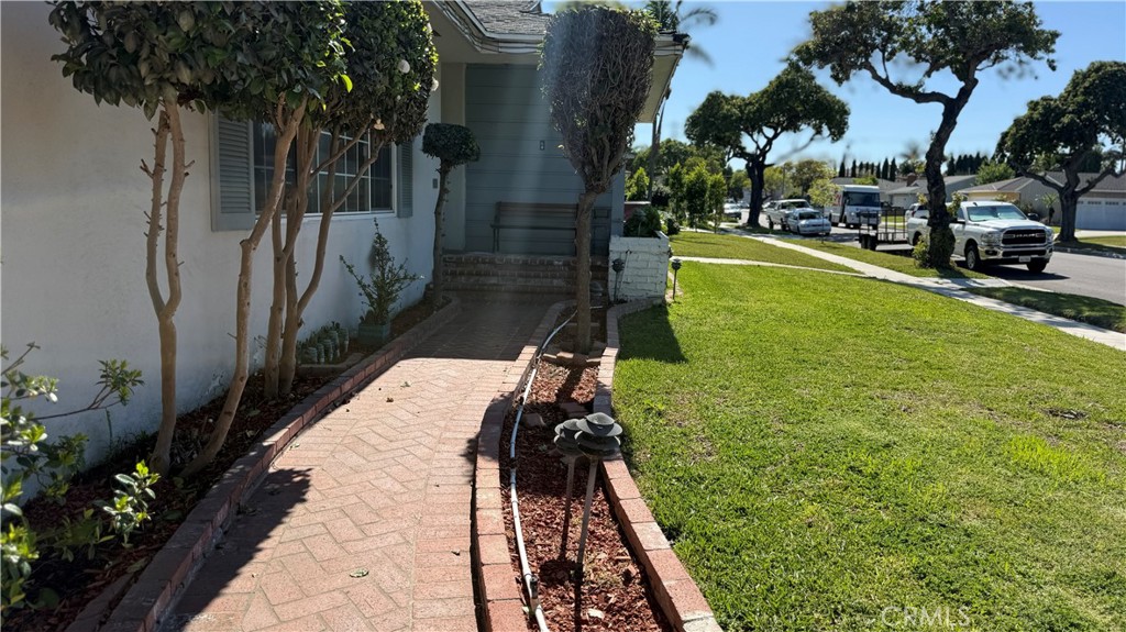 1048 East 45th Way Long Beach, CA 90807 - Photo 3 of 26