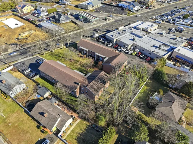 $265,000 | 297 Merrick Road, Unit D 1, Amityville, NY 11701