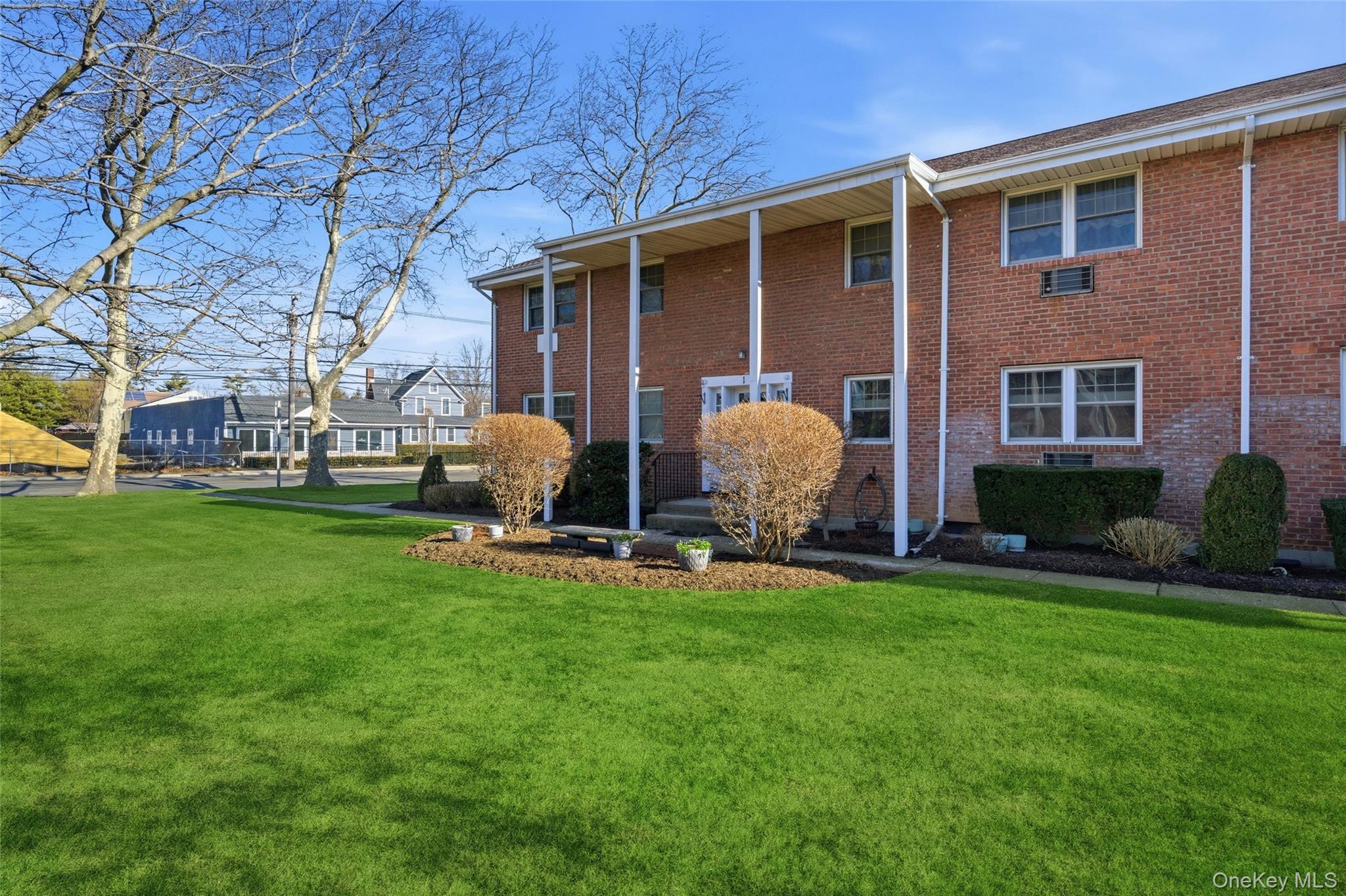 297 Merrick Road, Unit D 1 Amityville, NY 11701 - Photo 2 of 21