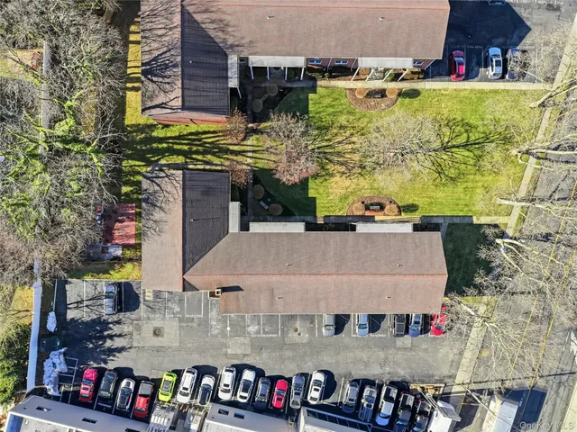 $265,000 | 297 Merrick Road, Unit D 1, Amityville, NY 11701