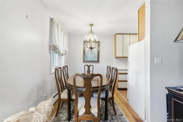 $259,900 | 297 Merrick Road, Unit D 1, Amityville, NY 11701