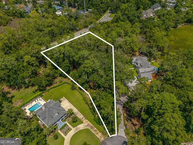a view of a tennis court