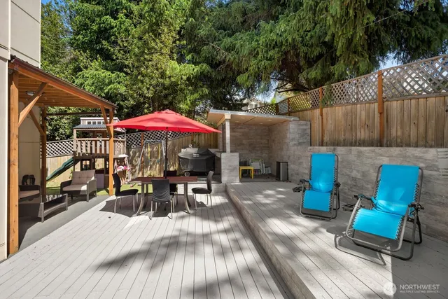 $1,349,995 | 16422 76th Avenue Northeast, Kenmore, WA 98028